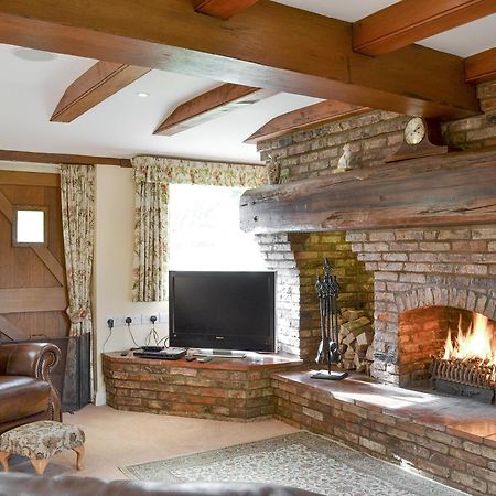 Walled Garden Lodge Ryehill Екстер'єр фото